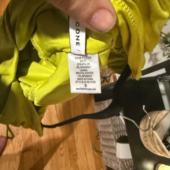 Robin Piccone Yellow One Piece Swimsuit with Plunging V-Neckline size 8 - Picture 9 of 9